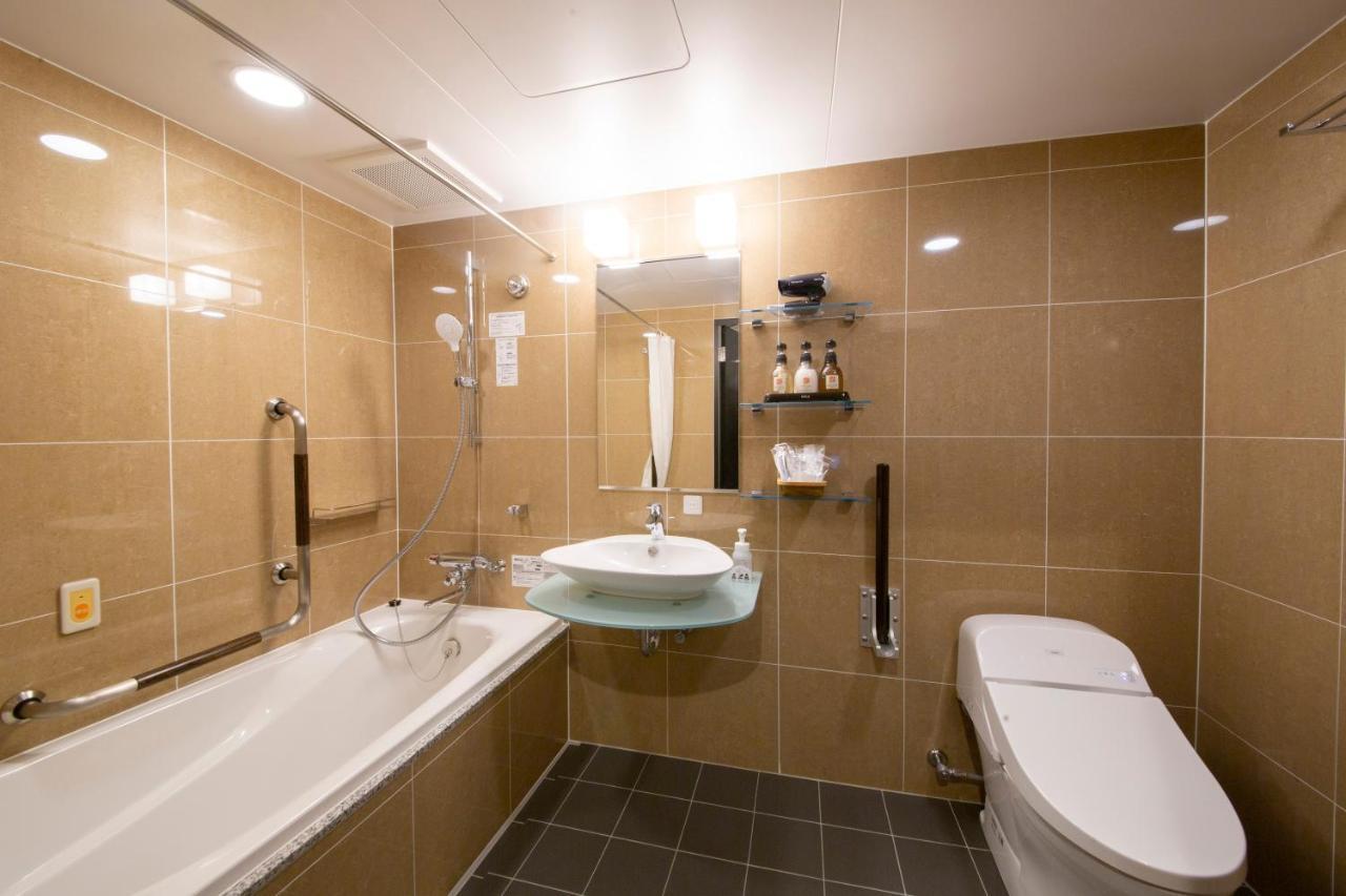 Hotel Trad Replay Ōsaka Extérieur photo