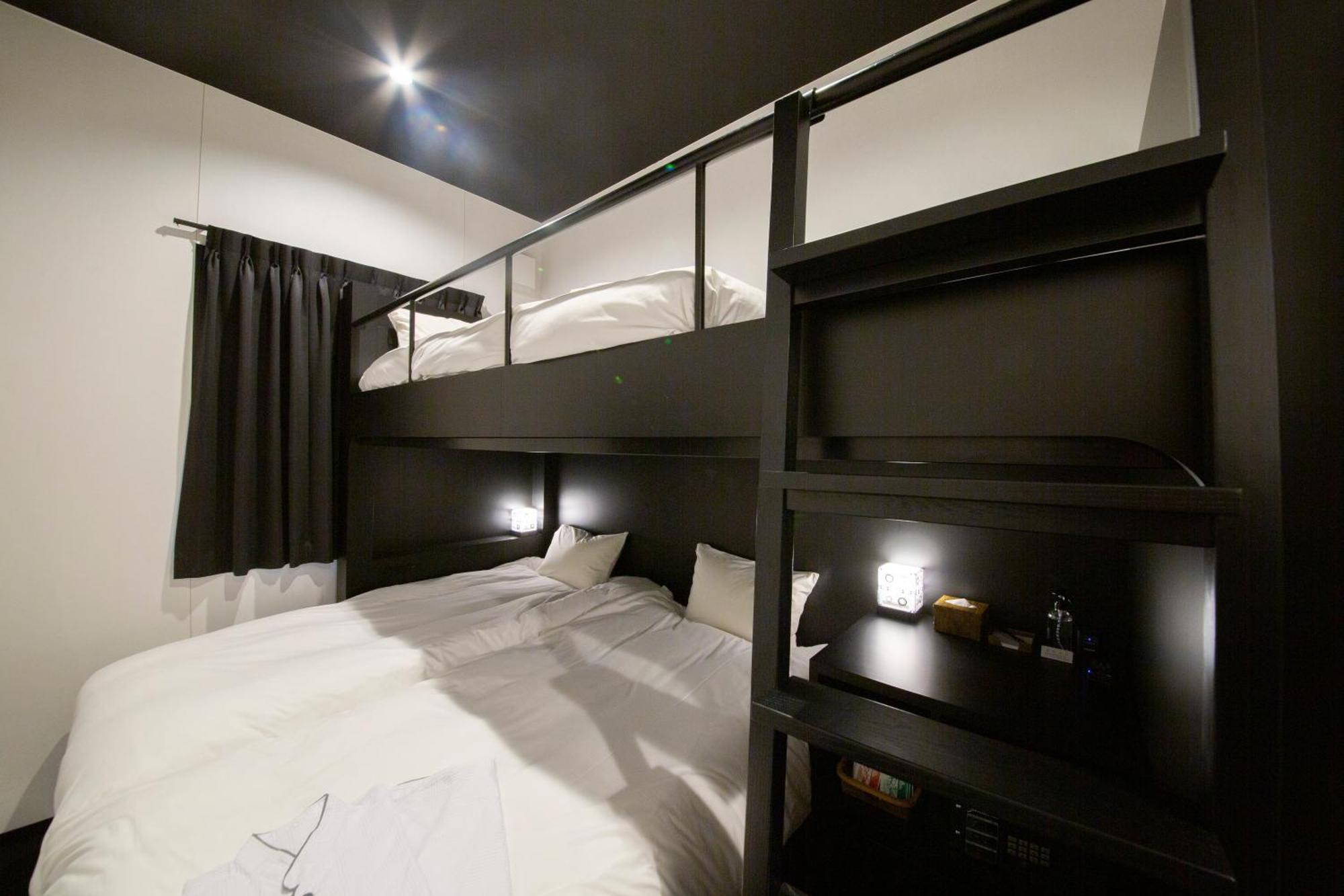 Hotel Trad Replay Ōsaka Extérieur photo