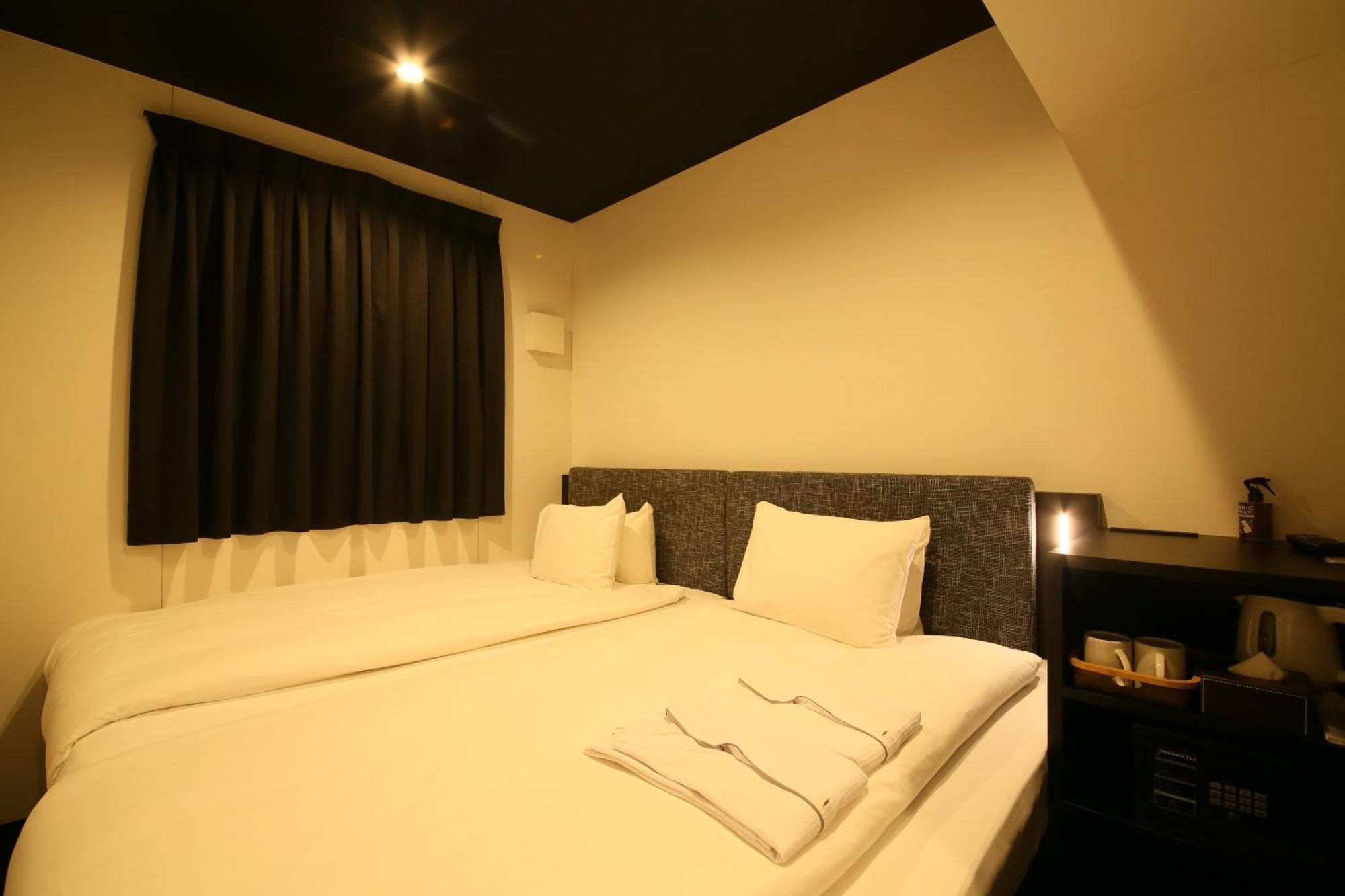 Hotel Trad Replay Ōsaka Extérieur photo
